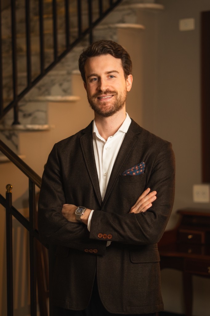 Dr. Erik Friedrich, cirurgião plástico facial